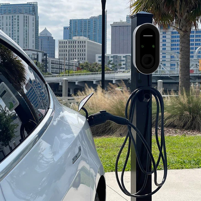 Bộ sạc EV loại 2 32A 3 pha cho Tesla Model 3 Dây cầm và tần số lưới điện 50Hz±10Hz