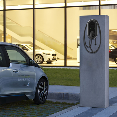 Máy sạc xe điện cấp 2 7kw với cắm Ev loại 2 và cài đặt trên tường
