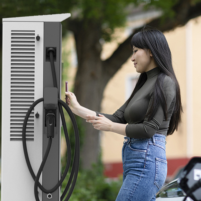 Bộ sạc nhanh 60KW đứng trên sàn CCS cấp 3 loại 1 Chademo EV để sạc nhanh và sạc nhanh