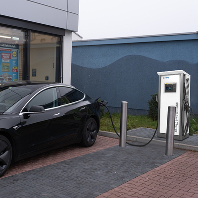 Bộ sạc nhanh 60KW đứng trên sàn CCS cấp 3 loại 1 Chademo EV để sạc nhanh và sạc nhanh