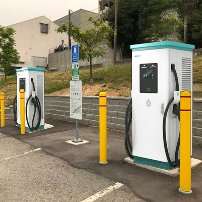 240KW DC Output hiện tại 60kw CCS Chademo EV sạc Ocpp16.j Sạc nhanh súng kép